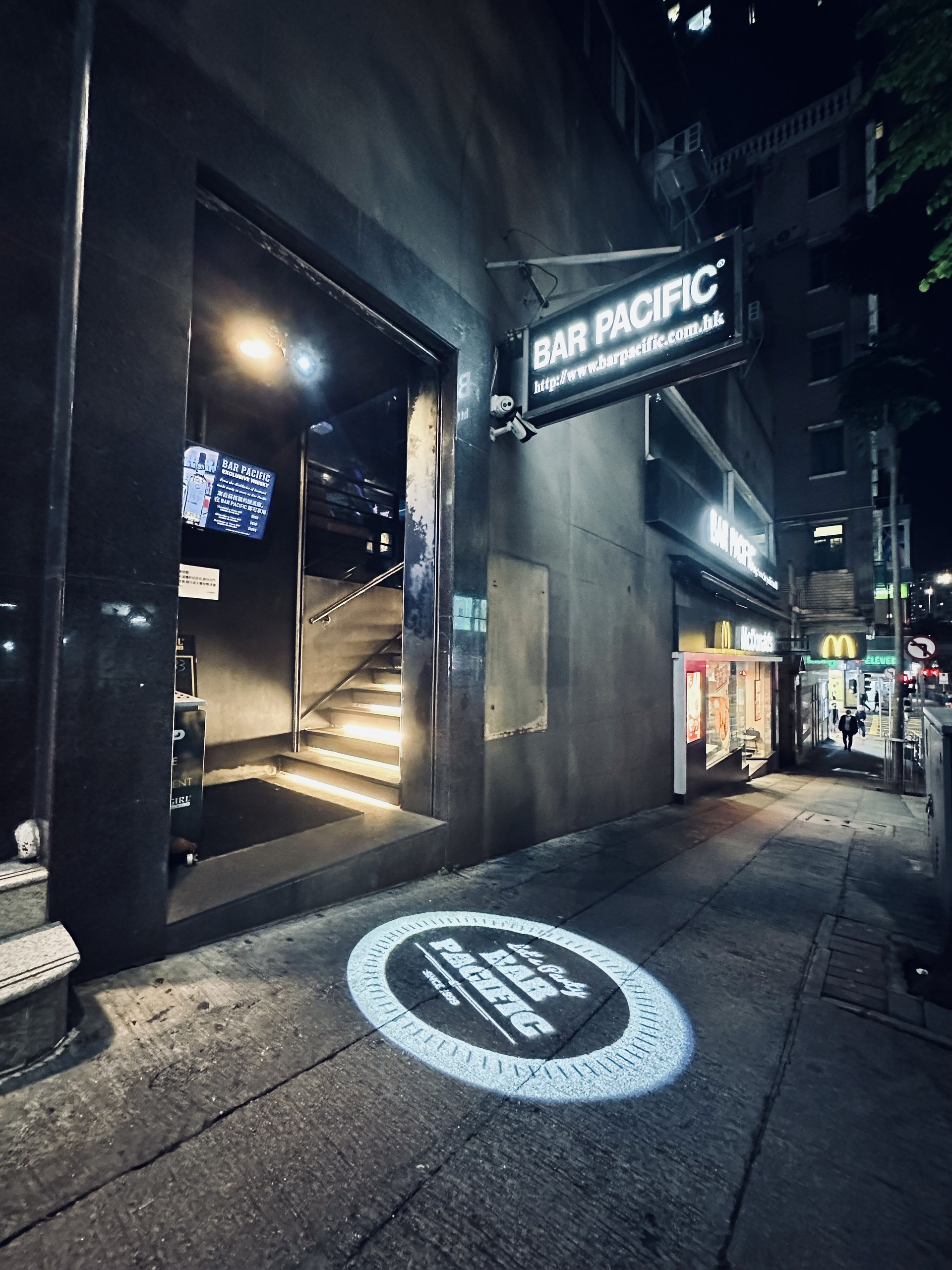 Bar Pacific Shop 33 EASTERN DISTRICT
