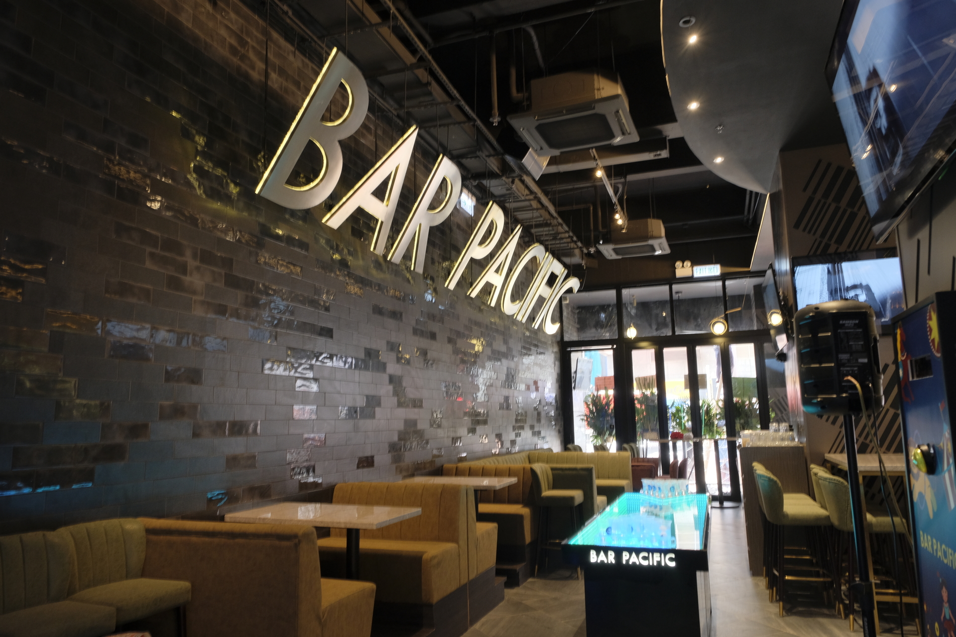 Bar Pacific Shop 81 EASTERN DISTRICT
